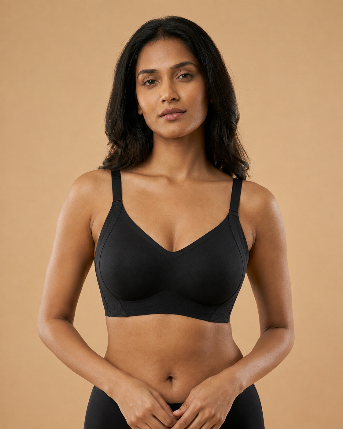 Woman wearing Longwear Bra in black SHAPE