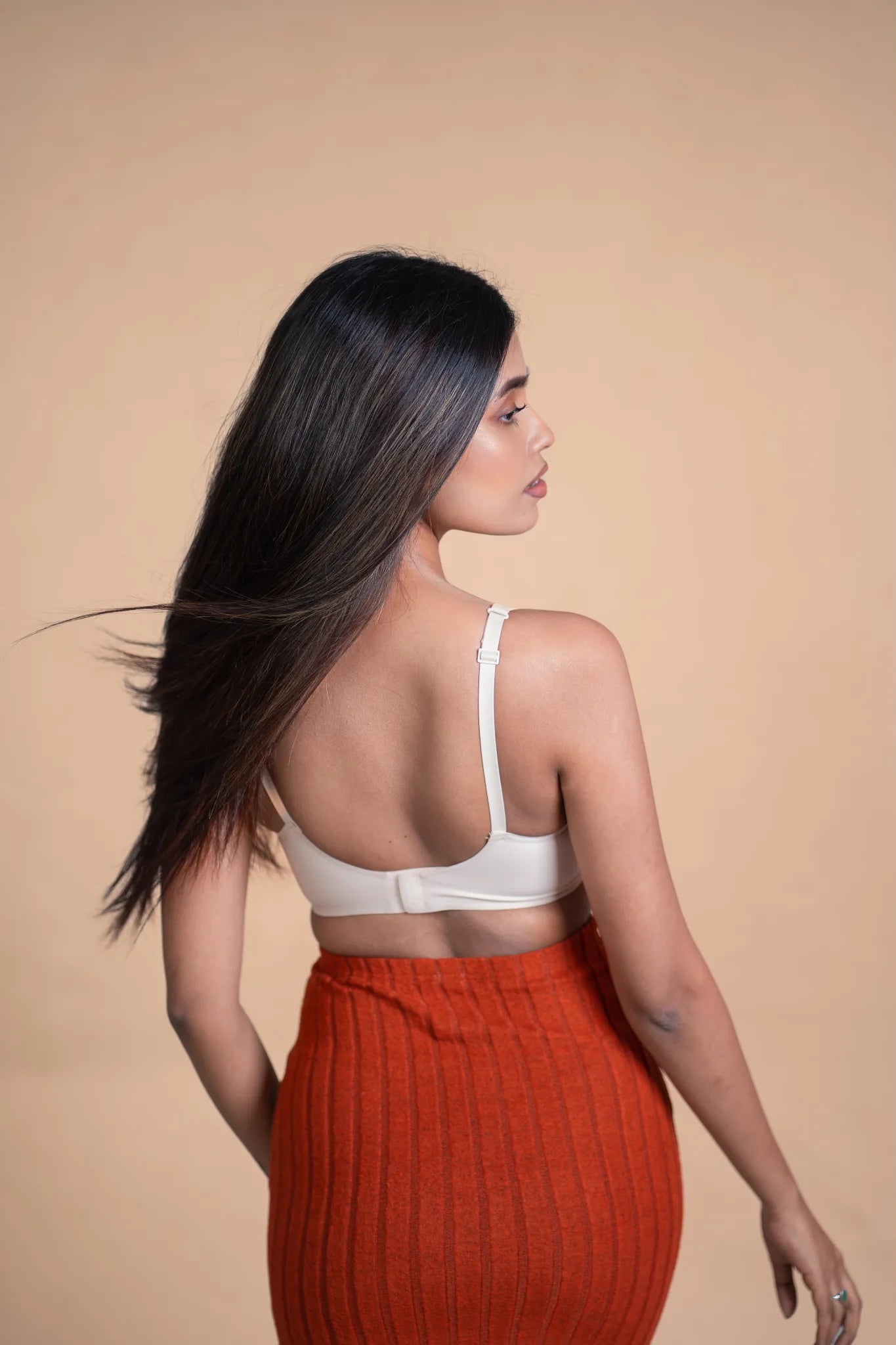 Ivory SHAPE Plunge Lite bra, back view, on model