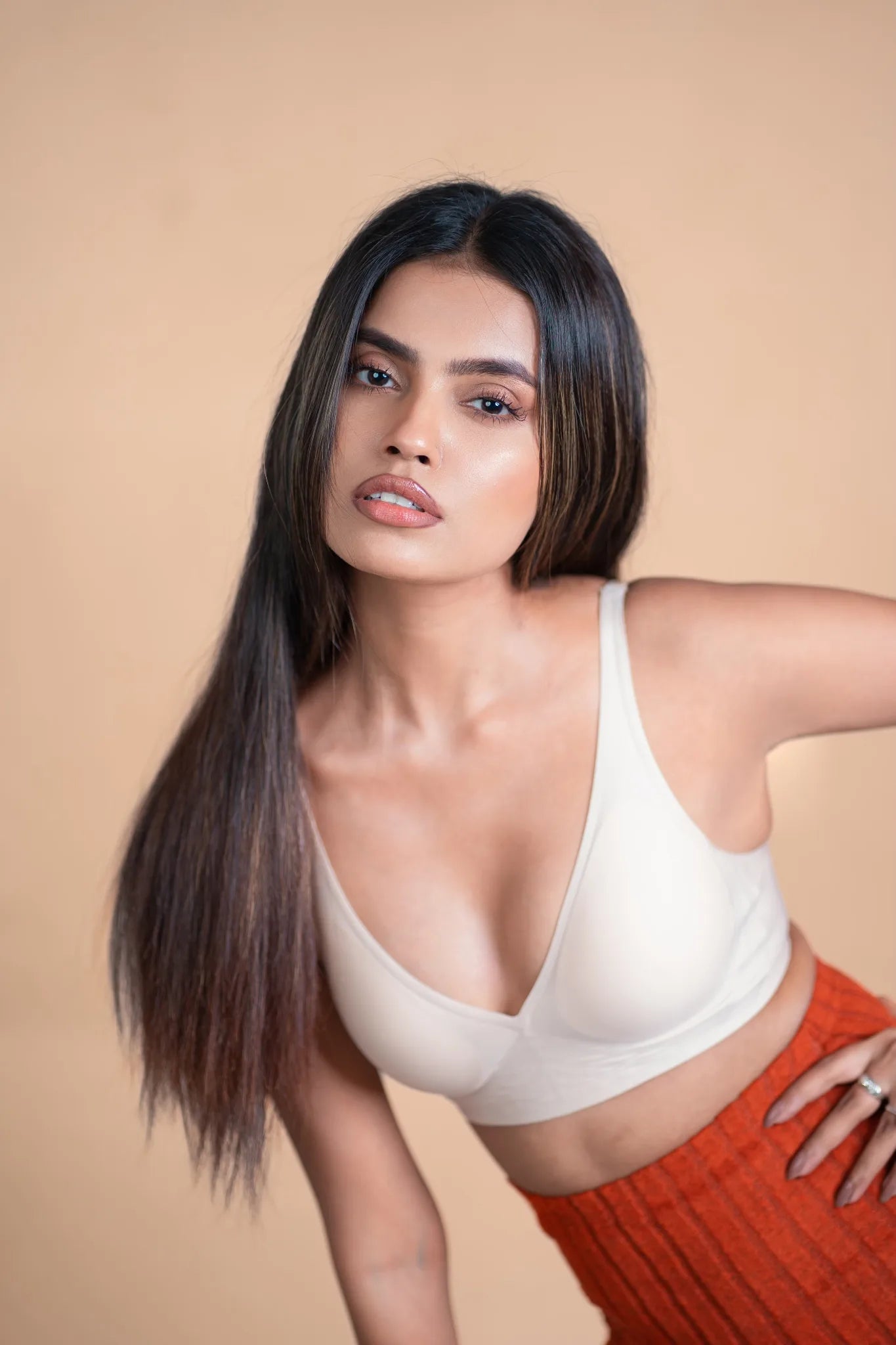 Ivory SHAPE Plunge Lite bra, front view, on model